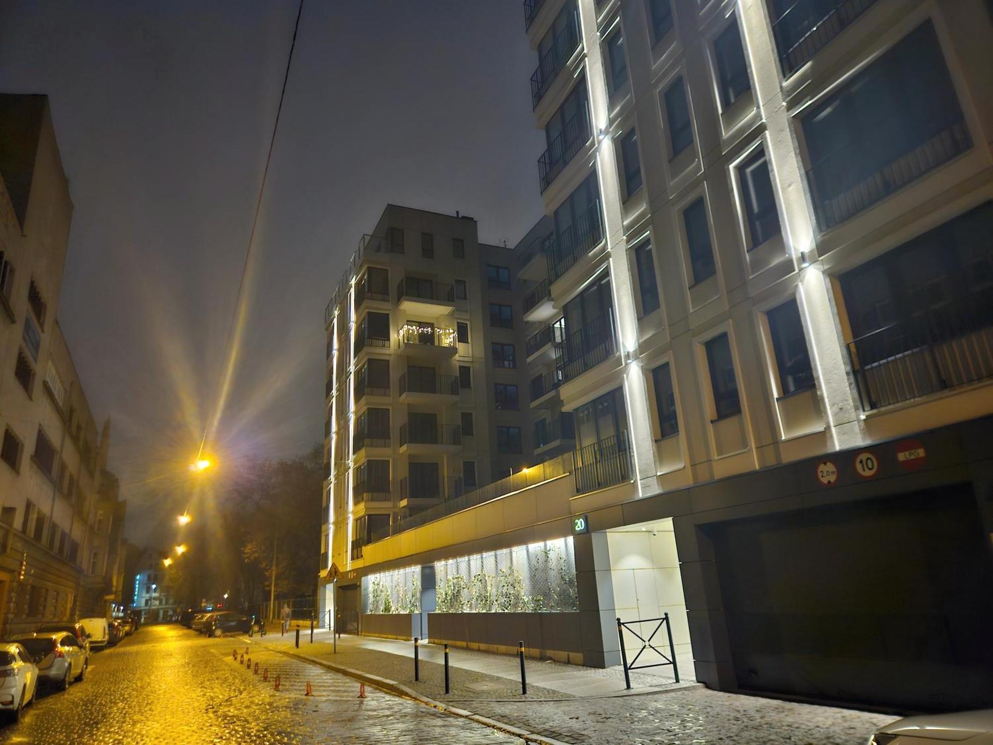 Harry'S Apartment/Centrum/Parking - Wroclaw — Photos 1